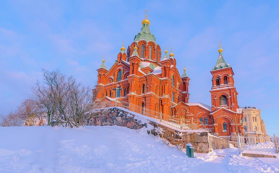 uspenski-cathedral-helsinki-aziz-nasuti.jpeg